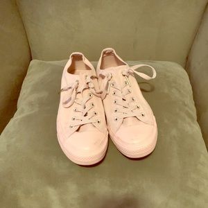 ROSE GOLD CONVERSE!!!